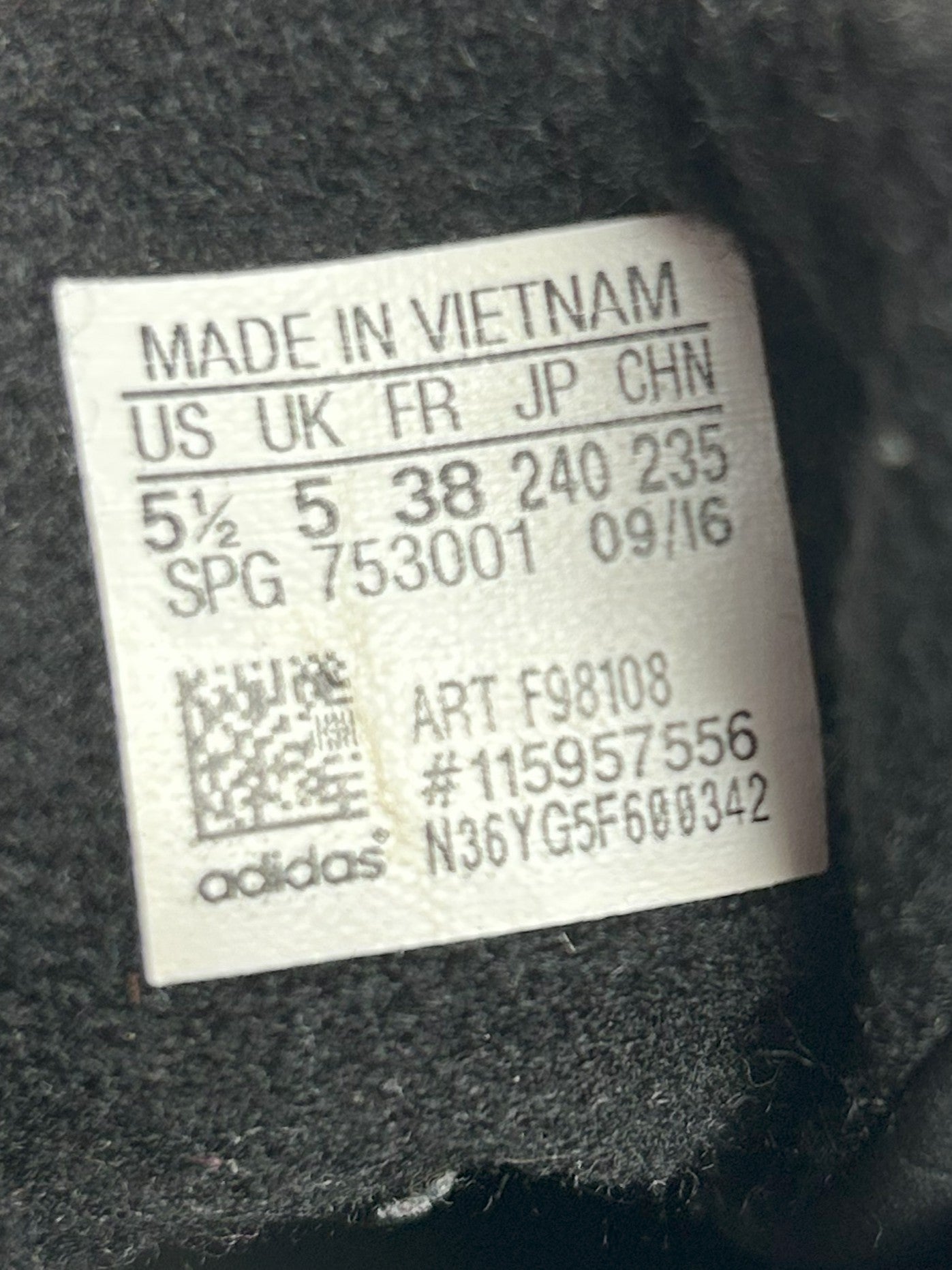 Adidas Kotníkové Tenisky